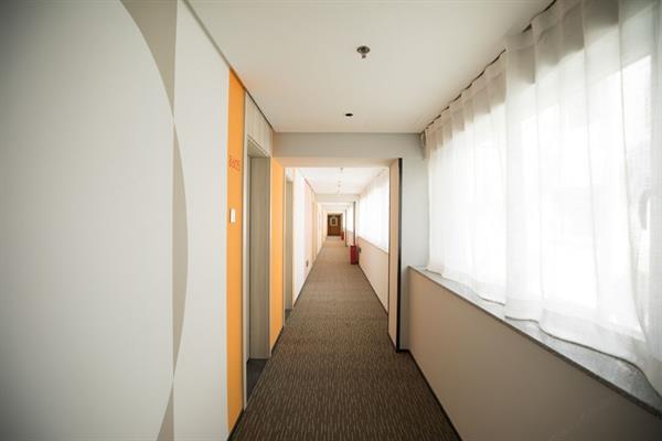 Shijia Boutique Hotel (Beijing Sanlitun Tuanjiehu Subway Station 3*, фото 4