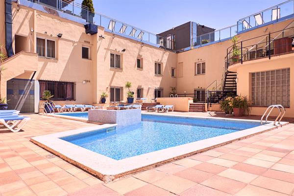 Checkin Caribe Youth Hotel 3*