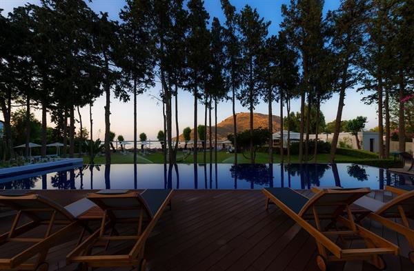 Liv Hotel By Bellazure, фото 3